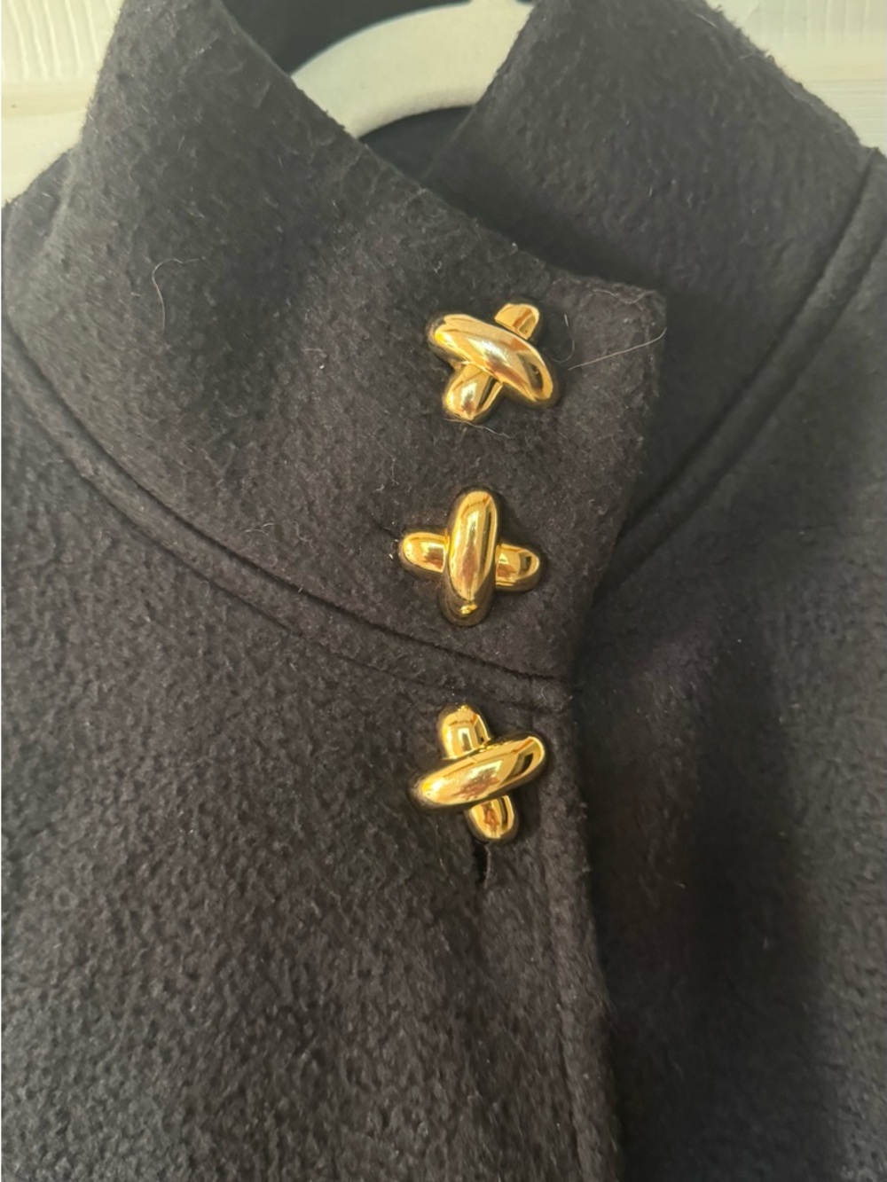 Amanda Smith Black Fleece Cape with Gold X-Accents - Picture 3 of 6